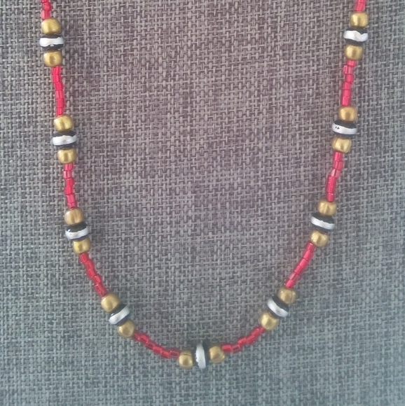 Jewelry - Gold / Red Beaded Necklace